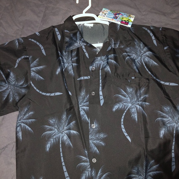 Hawaiian palm shirt - Picture 2 of 2